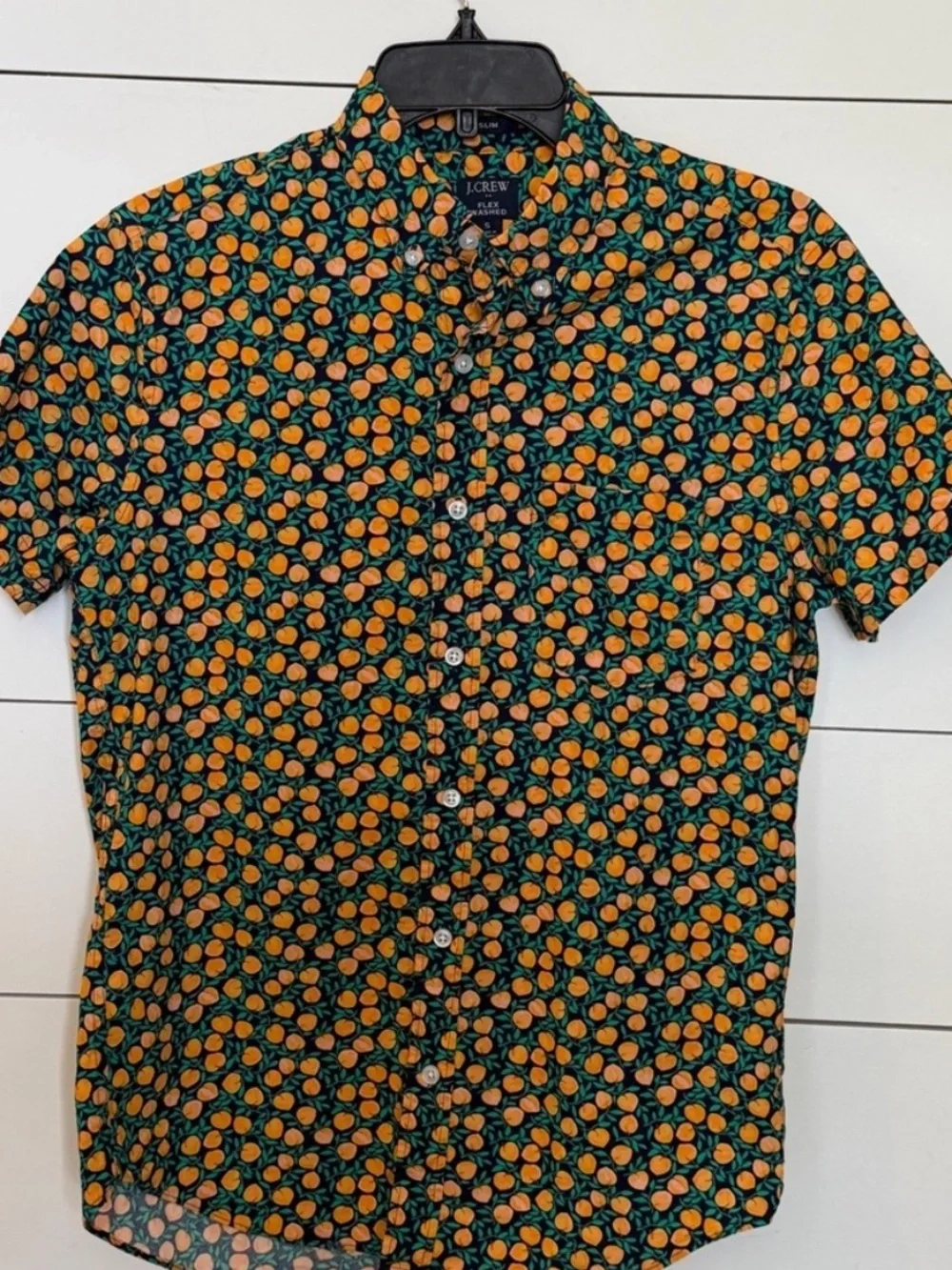 J. Crew Men's Short-Sleeve Button-Up Shirt in Green with Peach Print